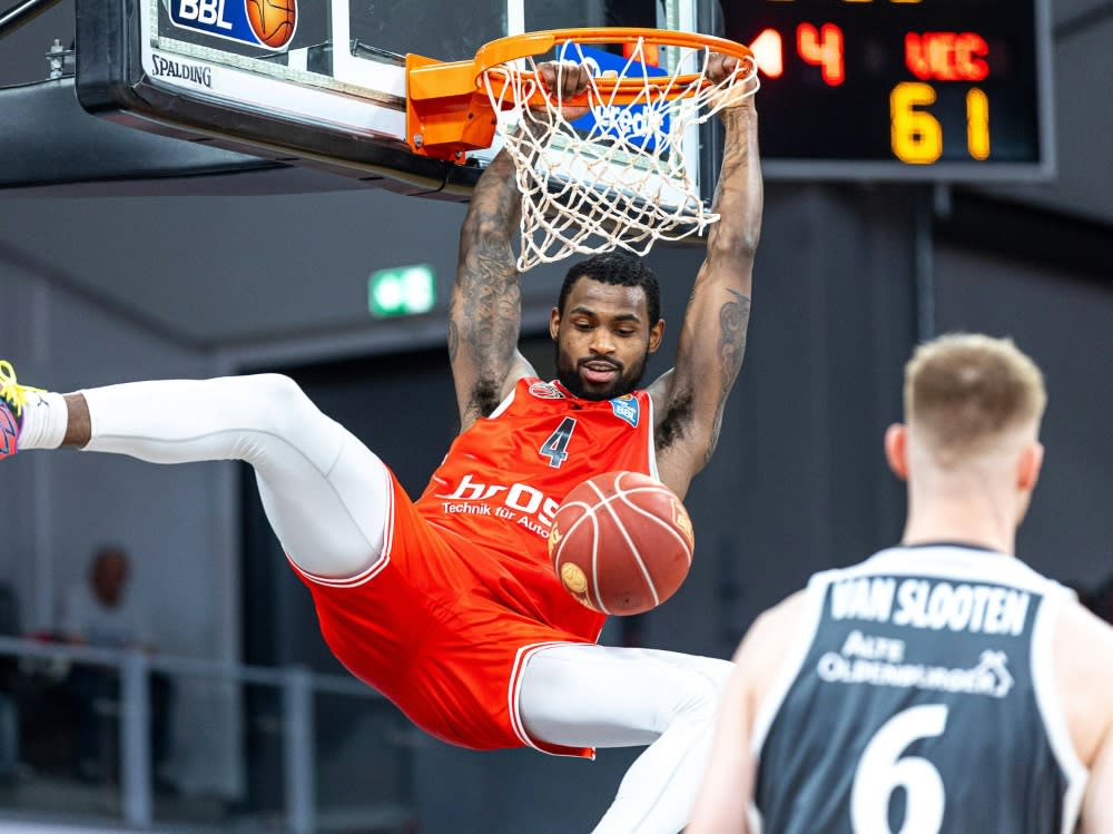 Adrian Nelson erzielte 23 Punkte für Bamberg (IMAGO/Eibner-Pressefoto/G. Santemiz)