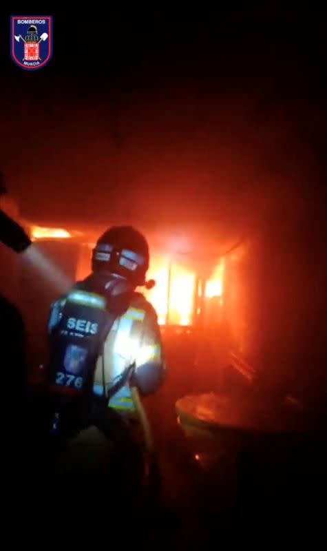 Firefighters work to tackle nightclub blaze in Murcia