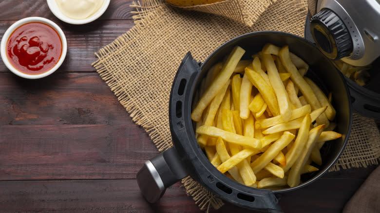 French fries in air fryer