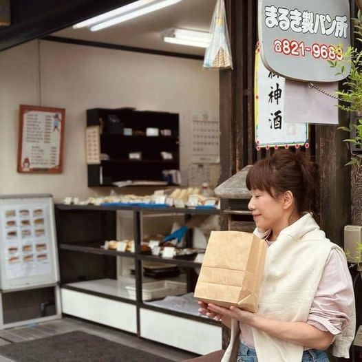 林憶蓮PO出旅遊照，即便素顏卻美貌依舊。（圖／翻攝自臉書）