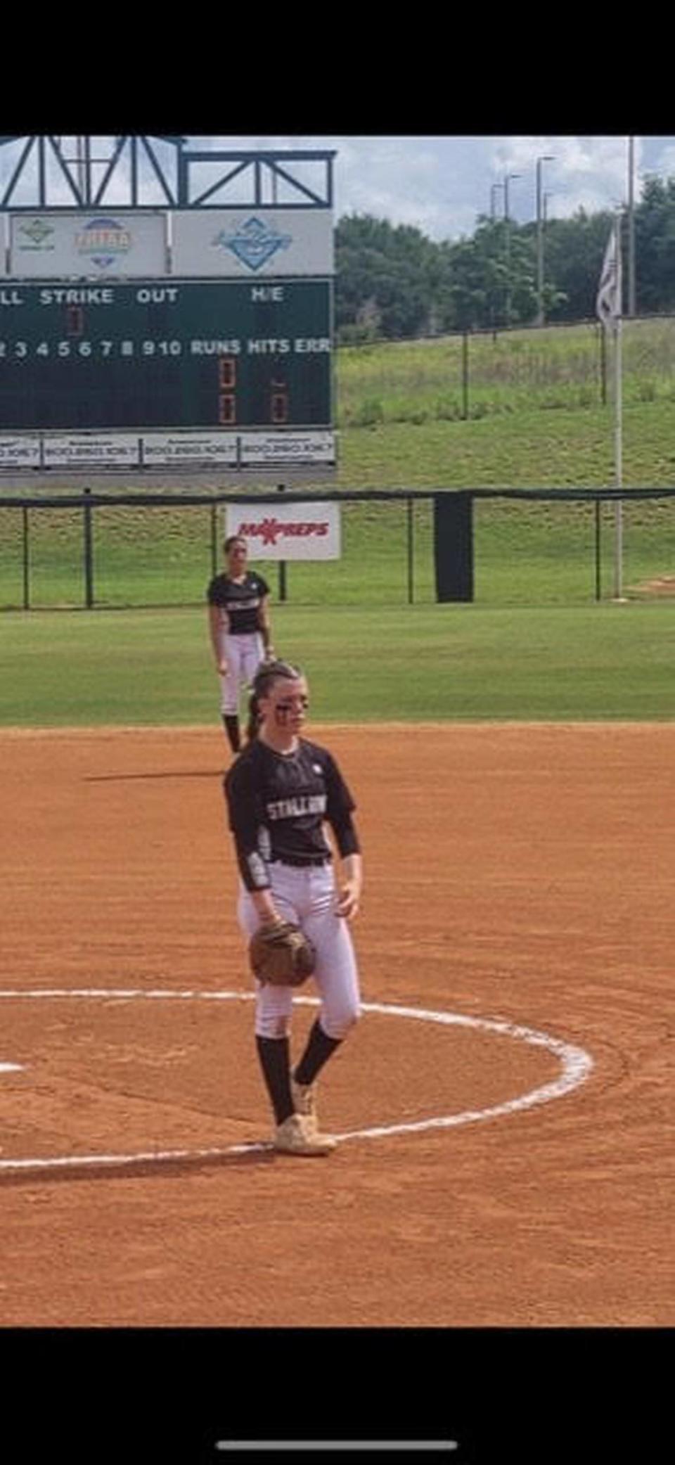 Somerset pitcher Edan Playa pitches during Tuesday’s Class 3A state softball semifinal against Montverde Academy at Legends Way Ball Fields in Clermont, Fla.