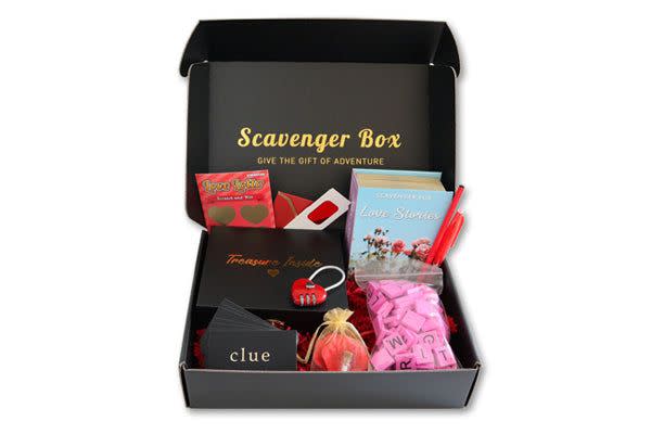 Romantic Scavenger Hunt Kit