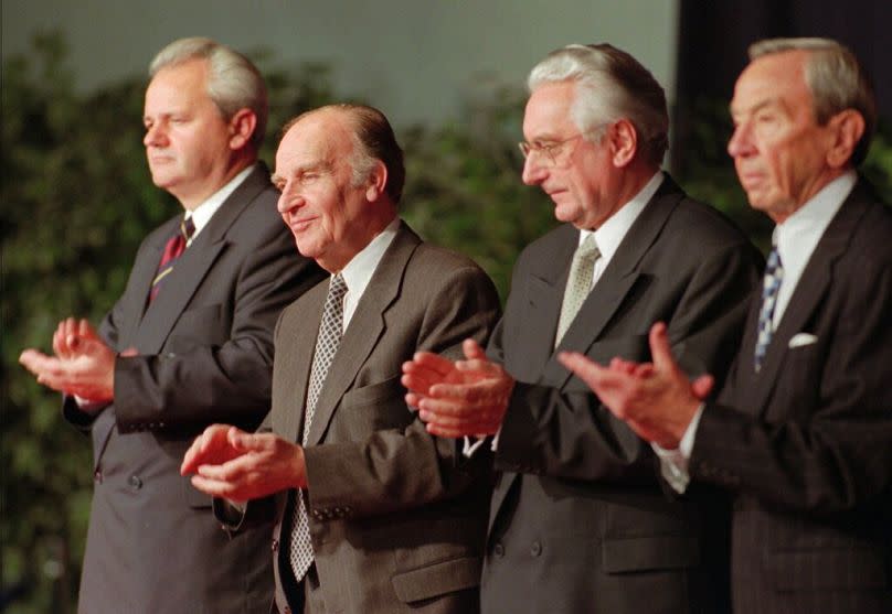 from left, Serbian President Slobodan Milosevic, Bosnian President Alija Izetbegovic, Croatian President Franjo Tudjman and U.S. Secretary of State Warren Christopher