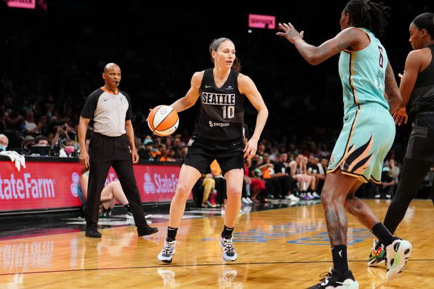 Sue Bird of the Seattle Storm dribbles the ball against the New York Liberty at the Barclays Center in Brooklyn, New York. (Photo: Evan Yu via Getty Images)