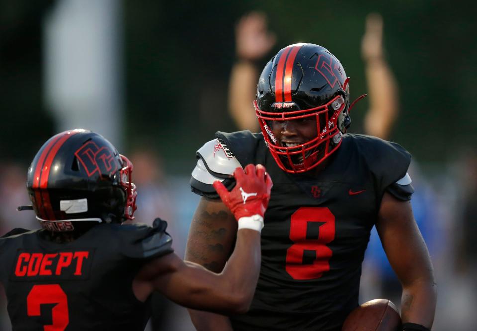 Del City’s Jaedon Foreman (8) and Jaylin Sweet during the high school football game between Del City and Choctaw at Del City High School in Del City, Okla., Friday, Aug., 26, 2022. 