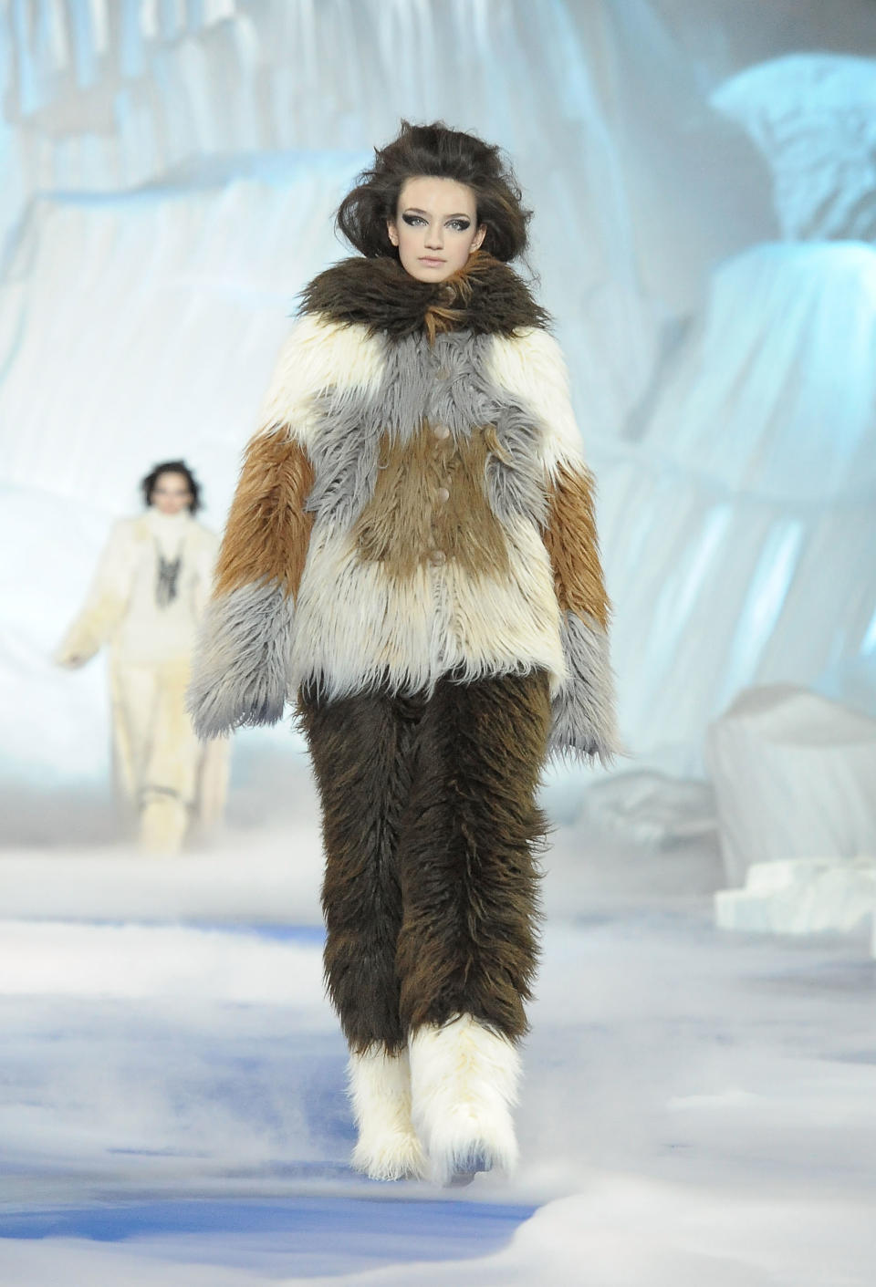 A model walks the runway during the Chanel fall/winter 2010 ready-to-wear collection shown in Tokyo on June 23, 2010.&nbsp;