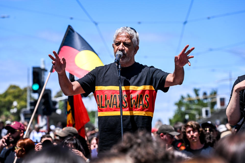 Gunnai man Uncle Wayne Thorpe speaks at Melbourne Invasion Day rally. 