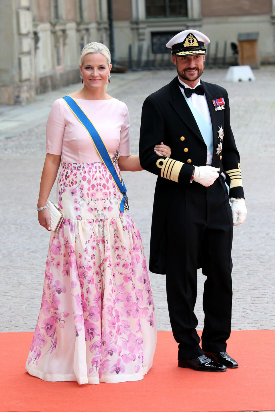 Mette-Marit de Noruega completa la lista de las royals mejor vestidas del año. “Discreto”, así han calificado su estilo los expertos de dicha publicación. (Foto: Gisela Schober / German Select / Getty Images).