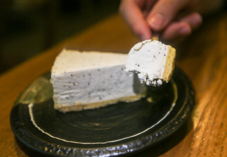 ichi umai - earl grey cheesecake