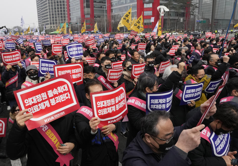 Doctors stage a rally against the government's medical policy in Seoul, South Korea, Sunday, March. 3, 2024. South Korea's government expressed deep regret over the news that some senior doctors could join the protracted walkouts by thousands of junior doctors, saying Tuesday, March 12, the people won’t understand another collective action that threatens the lives of patients.(AP Photo/Ahn Young-joon)