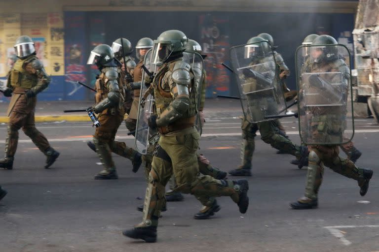 08-03-2020 Agentes de Carabineros en la marcha del 8M en Valparaíso POLITICA SUDAMÉRICA CHILE INTERNACIONAL LEONARDO RUBILAR/AGENCIA UNO