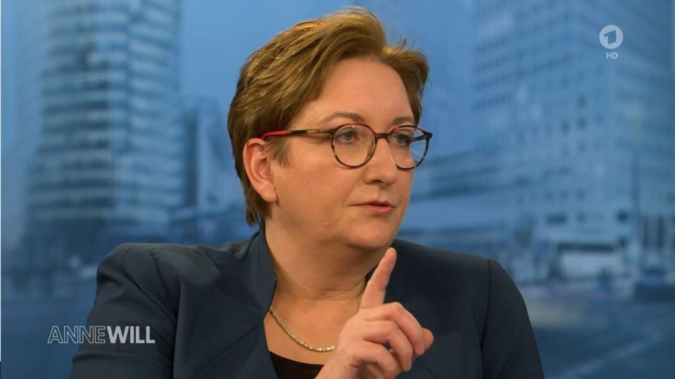 Bundesbauministerin Klara Geywitz (SPD) will der Bevölkerung die Sorgen nehmen: "Was funktioniert, bleibt drin." (Bild: ARD)