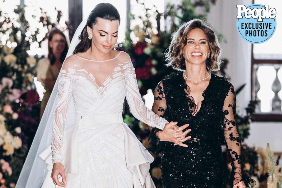 <p><a href="https://www.instagram.com/elinaupmane_/?hl=it">Elina Upmane</a></p> Jillian Michaels marries DeShanna Marie Minuto in Italy