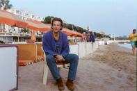 US actor Mickey Rourke poses on August 20, 1988 on a beach of Cannes after presenting the film "Homeboy", in which he interpretes the leading part. / AFP / Michel GANGNE (Photo credit should read MICHEL GANGNE/AFP via Getty Images)