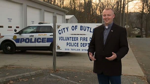 PHOTO: In this screen grab from a video, Mayor-elect Mason Taylor talks about the coin toss that decided the mayoral election, in Butler, Ky. (WCPO)