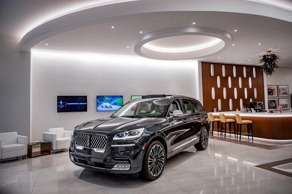 Ford has redesigned and renamed dozens of its Lincoln stores u0022vitrine dealerships,u0022 derived from French for glass display case. This image was taken at the Sanderson Lincoln Boutique in Scottsdale, Arizona. Lincoln is reducing the number of its sites nationally.