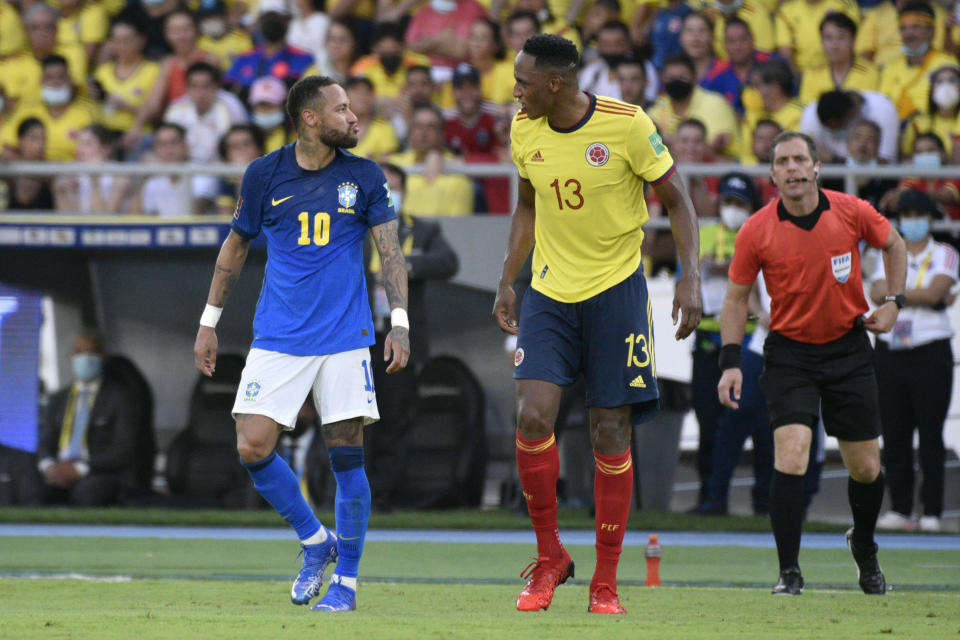 Neymar y Mina en el intenso Colombia-Brasil que terminó 0-0. (Foto: Getty Images)