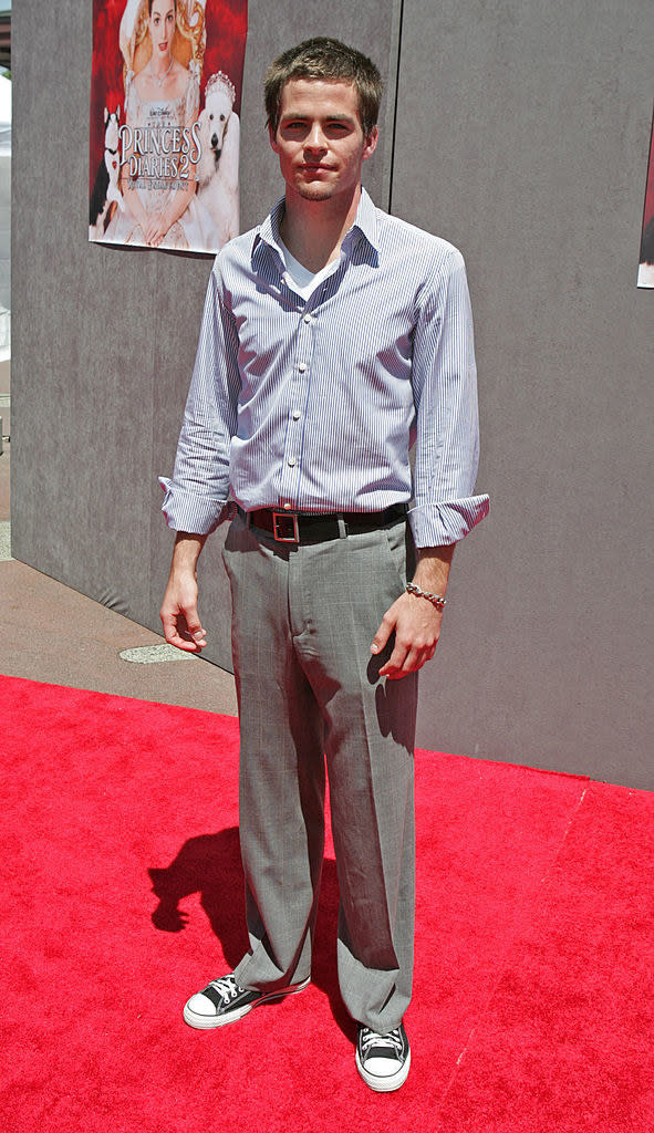 In a shirt, loose pants, and sneakers on the red carpet