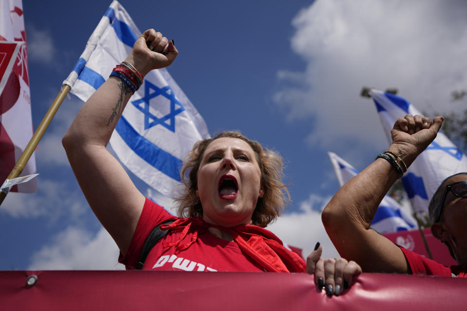 Israelis protest against Prime Minister Benjamin Netanyahu's judicial overhaul plan outside the parliament in Jerusalem, March 27, 2023. / Credit: Ariel Schalit/AP