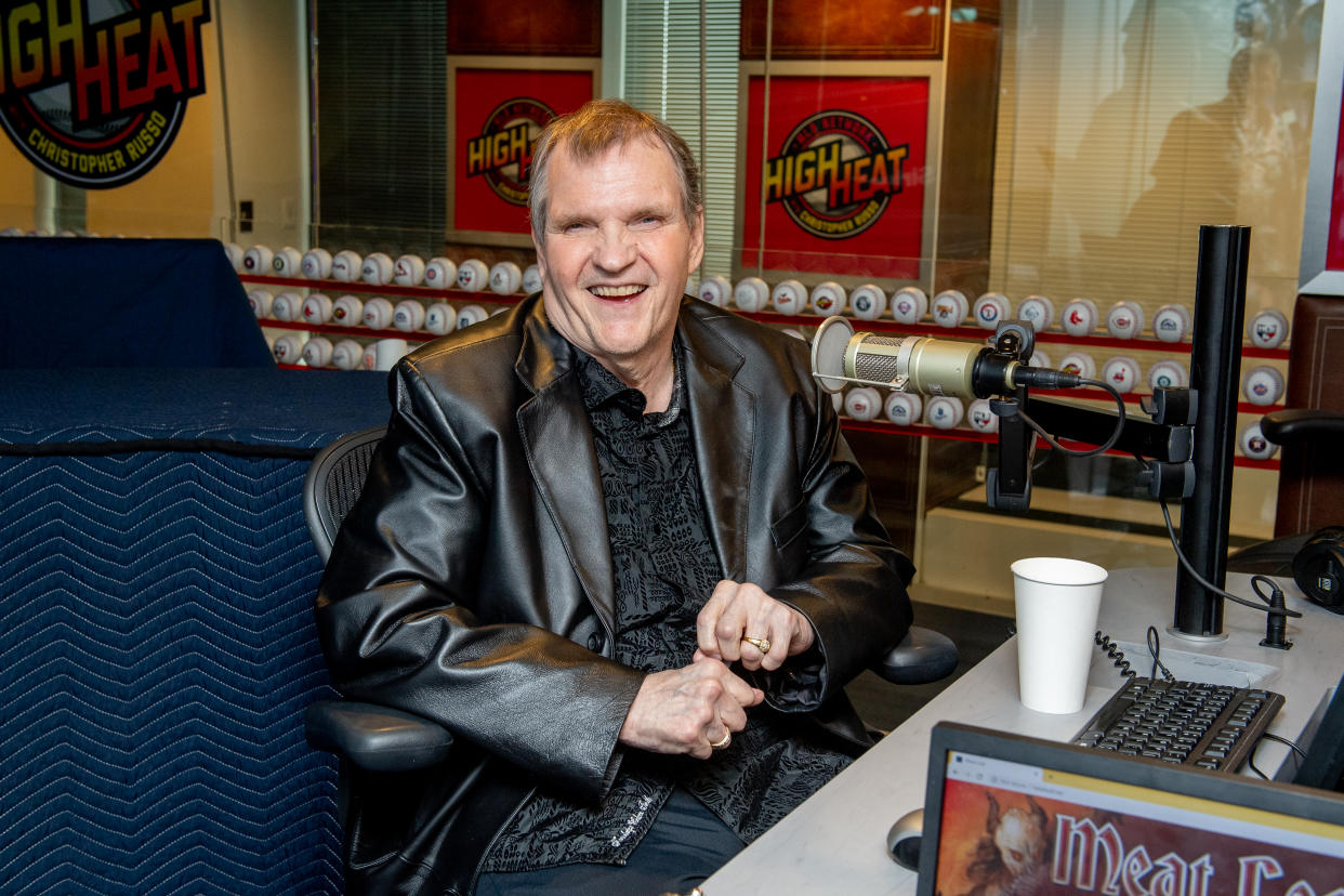NEW YORK, NEW YORK - AUGUST 21: Singer-songwriter Meat Loaf visits SiriusXM Studios on August 21, 2019 in New York City. (Photo by Roy Rochlin/Getty Images)