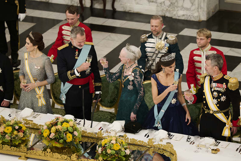 Reyes Felipe y Letizia 