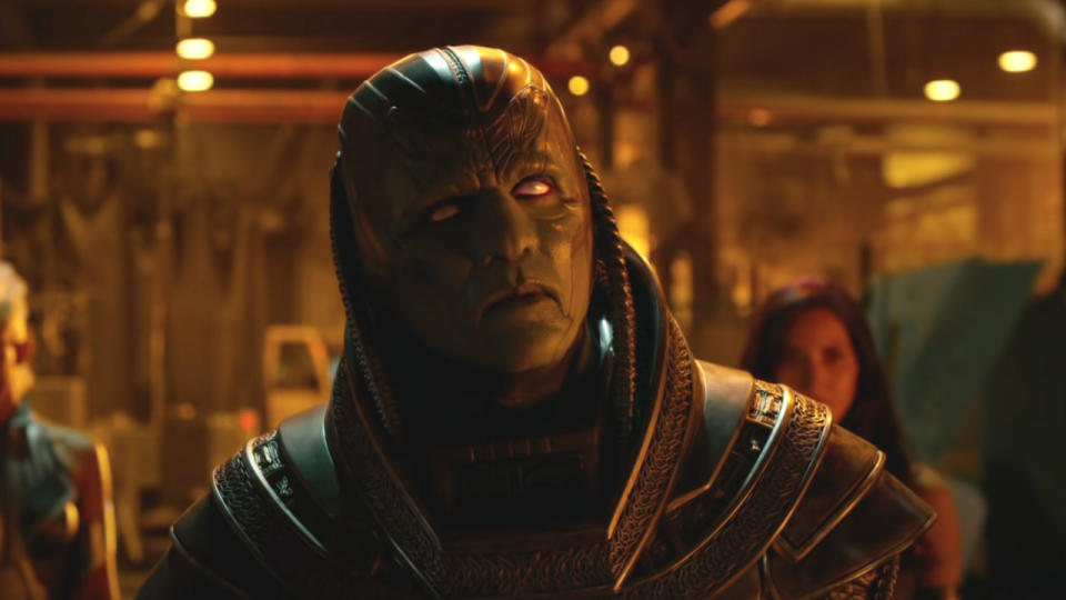 Oscar Isaac's eyes go white as he uses his powers in X-Men: Apocalypse.