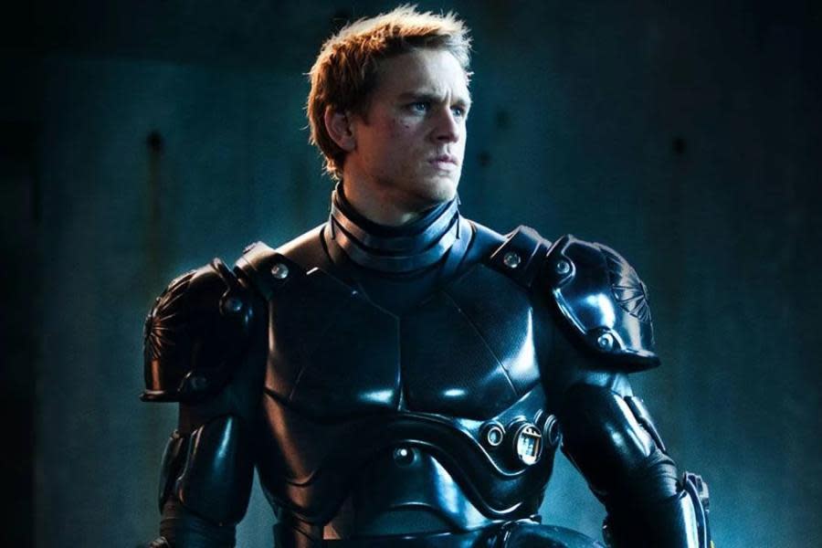 Charlie Hunnam quiere protagonizar Titanes del Pacífico 3 pero sólo si Guillermo del Toro es el director