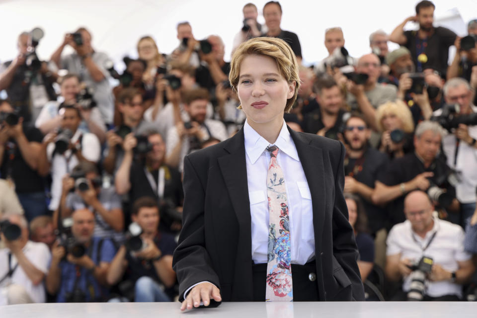 Lea Seydoux poses for photographers at the photo call for the film 'Crimes of the Future' at the 75th international film festival, Cannes, southern France, Tuesday, May 24, 2022. (Photo by Vianney Le Caer/Invision/AP)