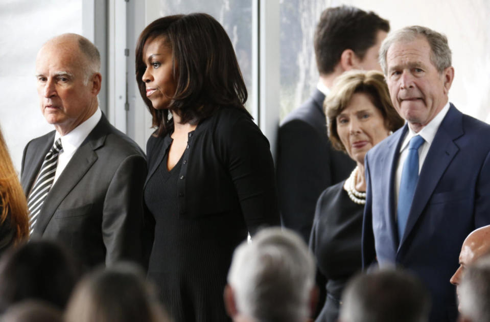 Jerry Brown,  Michelle Obama, Laura Bush, and George W. Bush arrive