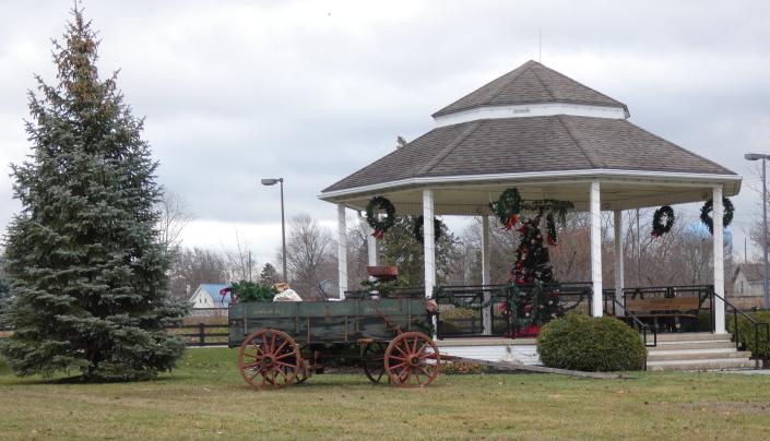 Crestline's downtown gazebo is decorated for the holiday season in 2021.