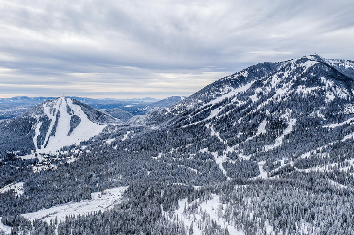 Red’s original lift, the Red Chair, can be seen to the far left, stretching to the Red Mountain summit. (Photo: Courtesy of RED Mountain Resort)