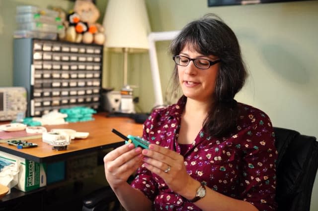 A space engineer has built her own 'retro' cell phone