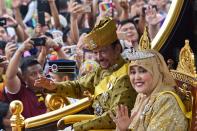 <p>Sultan Hassanal Bolkiah und Königin Saleha herrschen derzeit über Brunei in Borneo. Er ist aktuell der am zweitlängsten regierende Monarch nach Königin Elizabeth II. <em>[Bild: Getty]</em> </p>