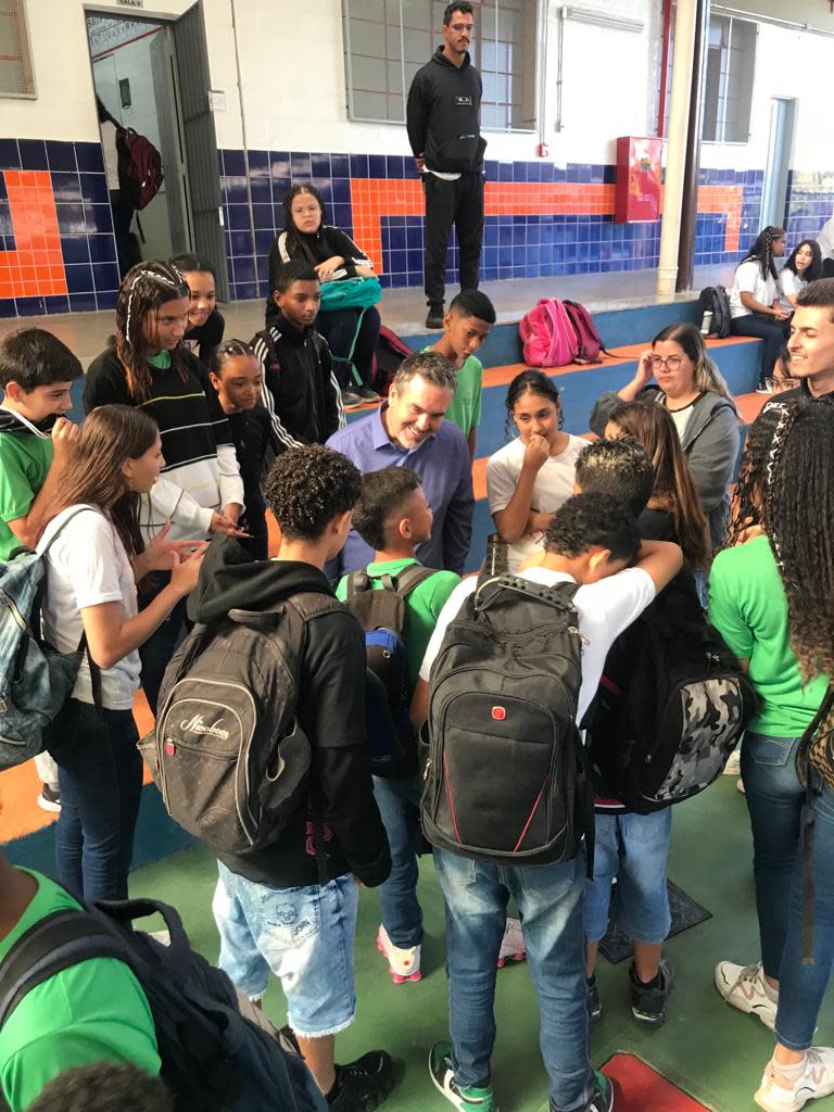 Framingham Superintendent of Schools Robert Tremblay interacts with students during his trip to Minas Gerais, Brazil.