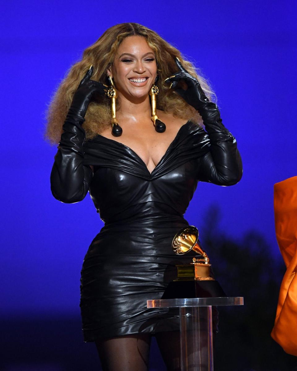 Beyoncé accepts the Best Rap Performance award for 