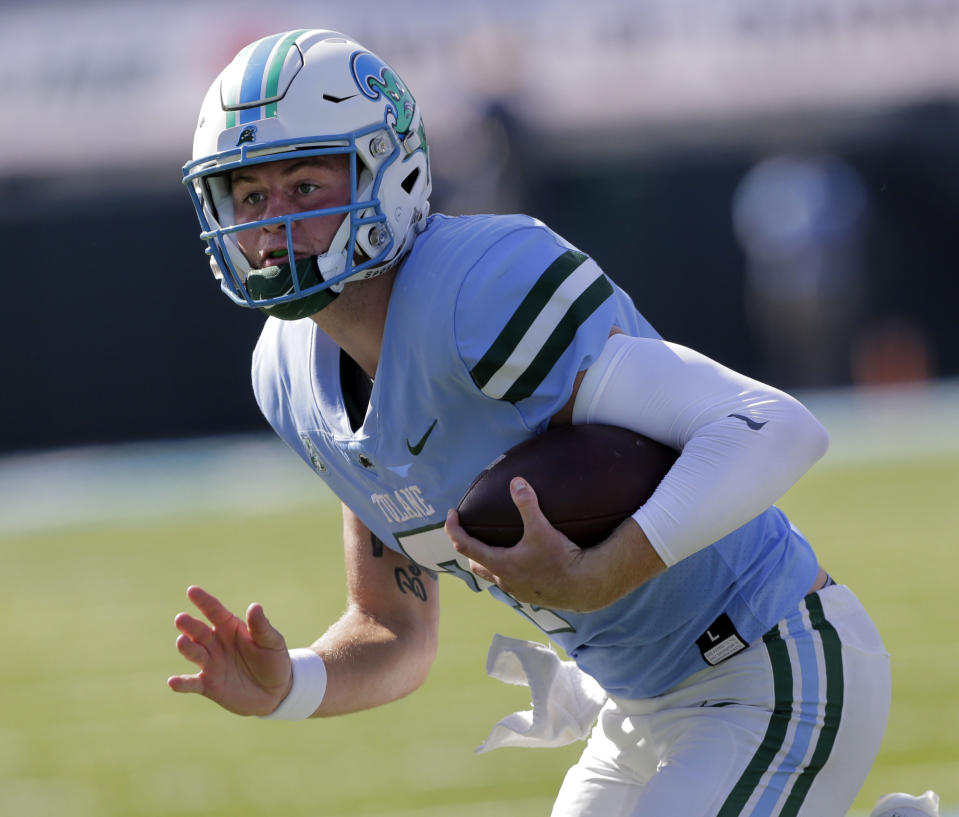 Tulane quarterback Michael Pratt (7)carries the ball against the Army during an NCAA college football game in New Orleans, La., Saturday, Nov. 14, 2020. (A. J. Sisco/The Advocate via AP)