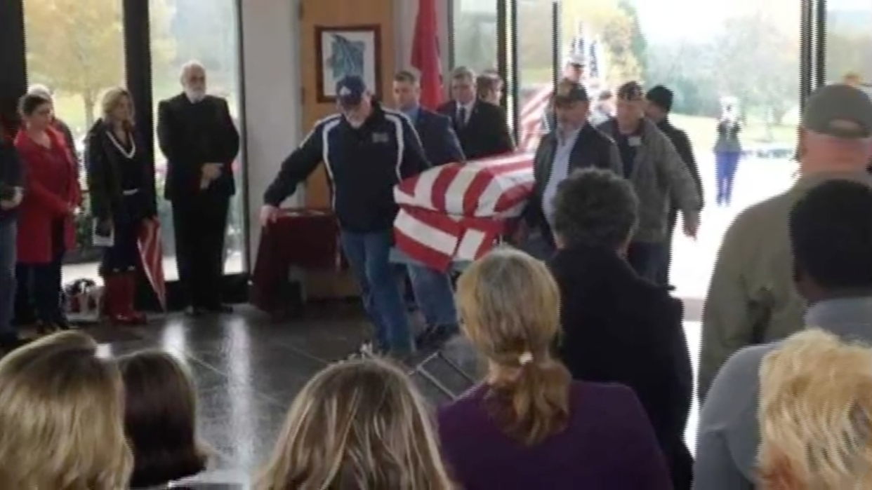 Vietnam veteran Leo Stokley reportedly had no family when he died, so around 300 strangers showed up at his funeral. (Image: WTVF)