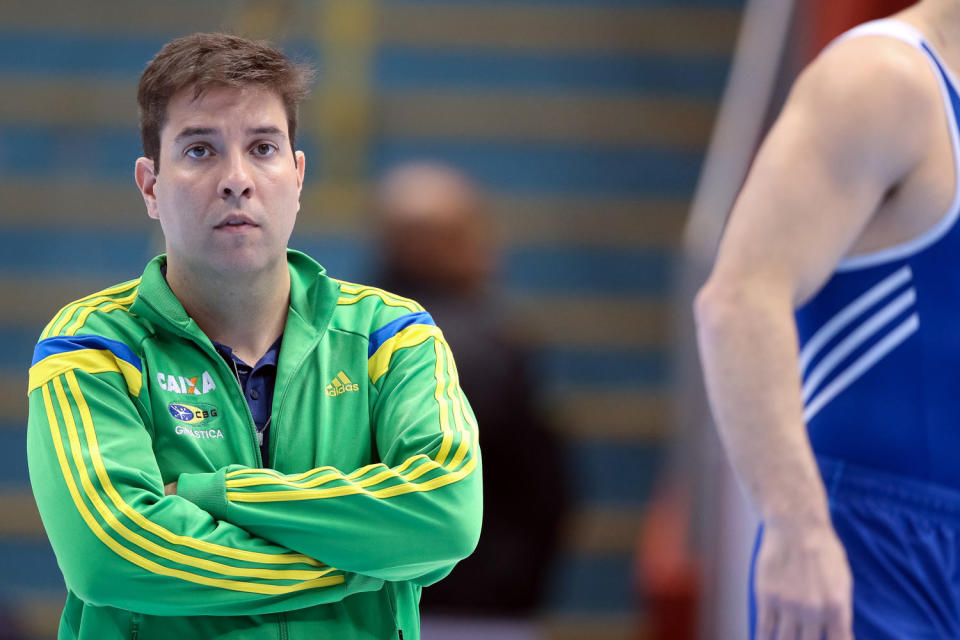 Fotografía de archivo del 20 de mayo de 2016, cedida por la Confederación Brasileña de Gimnasia (CBG), del entonces técnico de la selección brasileña masculina de gimnasia artística Fernando de Carvalho Lopes, en Río de Janeiro. / Foto: EFE