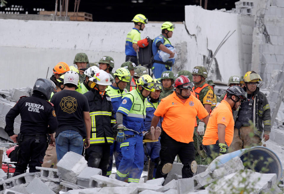 FOTOS | Dolor por derrumbe mortal en Monterrey