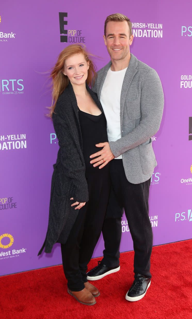 <p>El actor de "Dawson's Creek" se convirtió en padre por cuarta vez con la llegada de Emilia Van Der Beek el 23 de marzo.</p>
