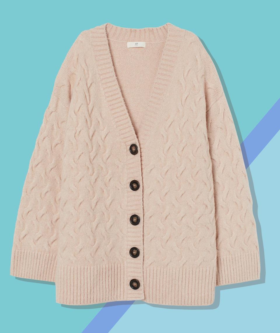 This Comfy-Chic Sweater Trend Is the Perfect Thing to Wrap Yourself Up in This Fall and Winter