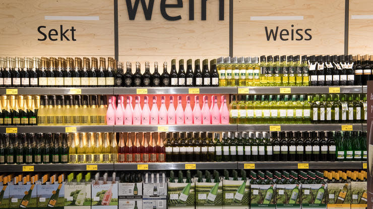 Wein vom Discounter ist Billig-Fusel? Das gilt schon lange nicht mehr. Aldi lockt mit Flaschen von angesehenen Weingütern. Zur Fachmesse „Pro Wein“ macht er einen eigenen Weinhandel auf – mitten in der Düsseldorfer City.