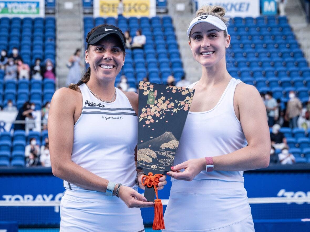 Ottawa's Gabriela Dabrowski and Mexico's Giuliana Olmos won the women's doubles Pan Pacific Open title on Sunday in Tokyo for the Canadian's third honour of the season. (Yuichi Yamazaki/AFP - image credit)