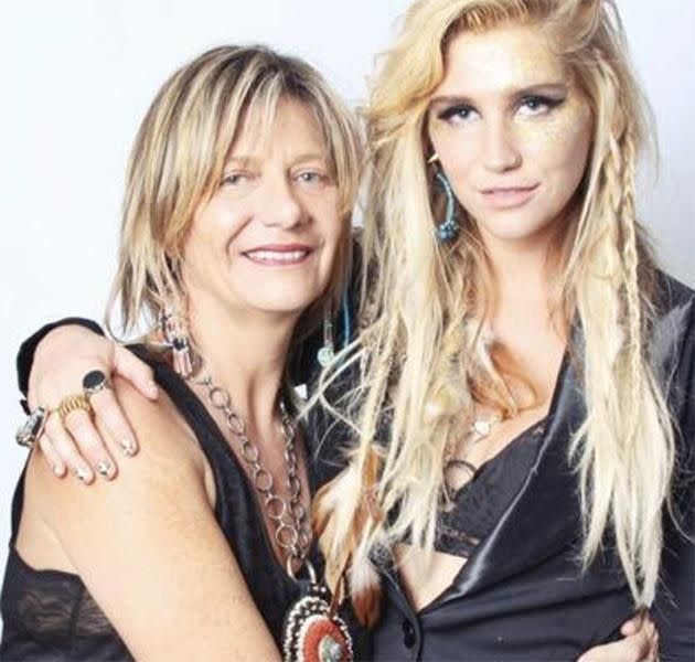 Pebe with her daughter Kesha. Source: Instagram