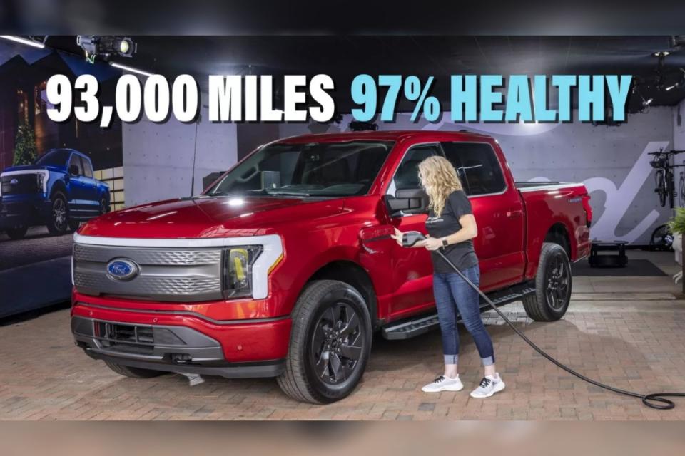 一位福特F-150 Lightning的車主分享自身經驗，表示車輛行駛15萬公里後電池依舊健康。