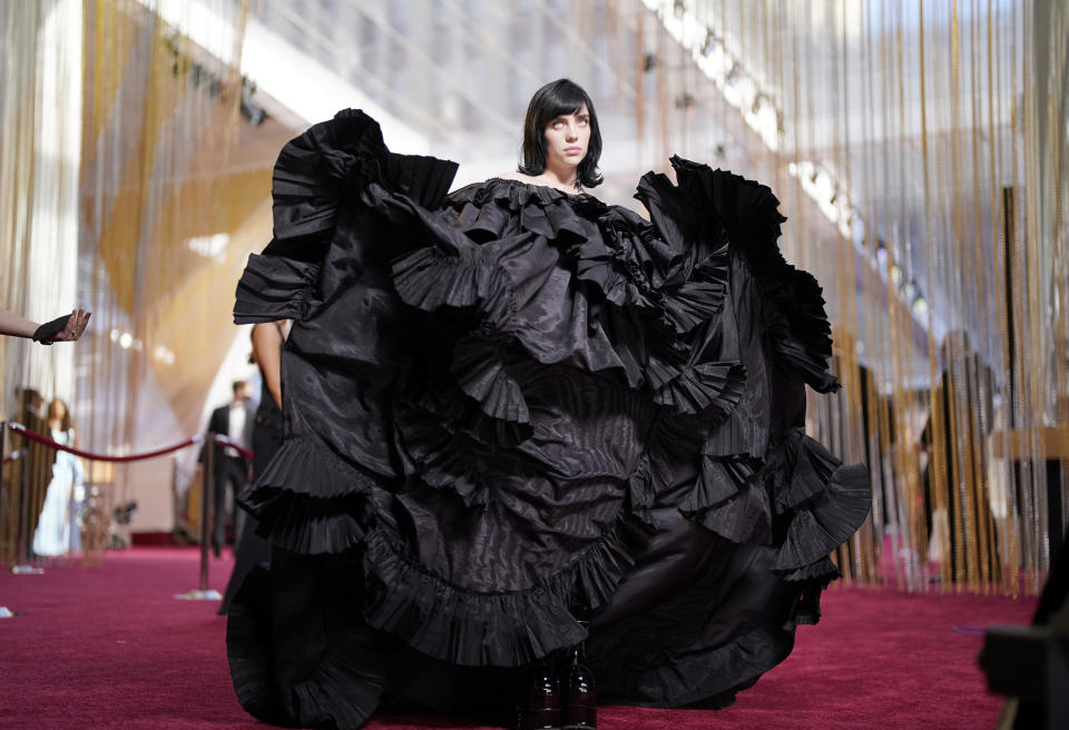 Billie Eilish arrive at the Oscars on Sunday, March 27, 2022, at the Dolby Theatre in Los Angeles. (AP Photo/John Locher)