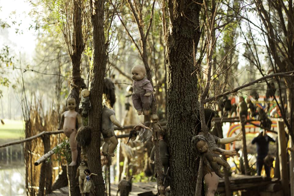 <h1 class="title">Desolate Dolls: Isolated Island Is Taken Over By Haunting Dolls</h1><cite class="credit">Photo by Sebastian Perez Lira / Barcroft / Barcroft Media. Image courtesy of Getty Images.</cite>