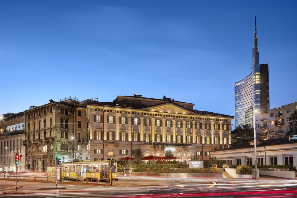 street view of avani palazzo hotel in milan