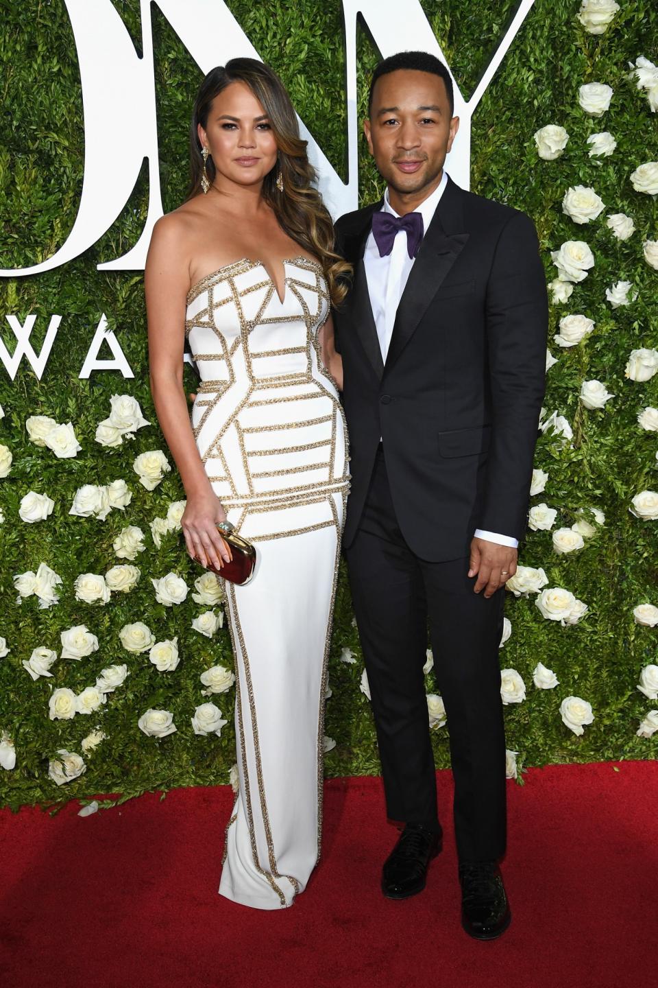 TOP: Chrissy Teigen und John Legend bei den Tony Awards 2017