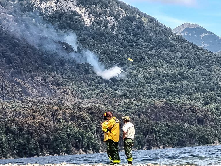 Se presume que los incendios en el Parque Nacional Los Alerces fue intencional